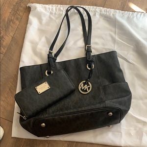 100% Authentic MK Purse and Matching Wallet